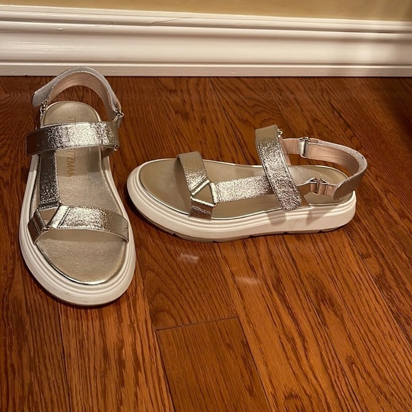 Stuart Weitzman Women’s Silver Zoelie Sandals Size 8.5 - Picture 1 of 8